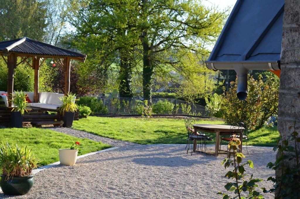 Chambres D'Hotes Le Relais De La Perle Le Vernois Екстериор снимка