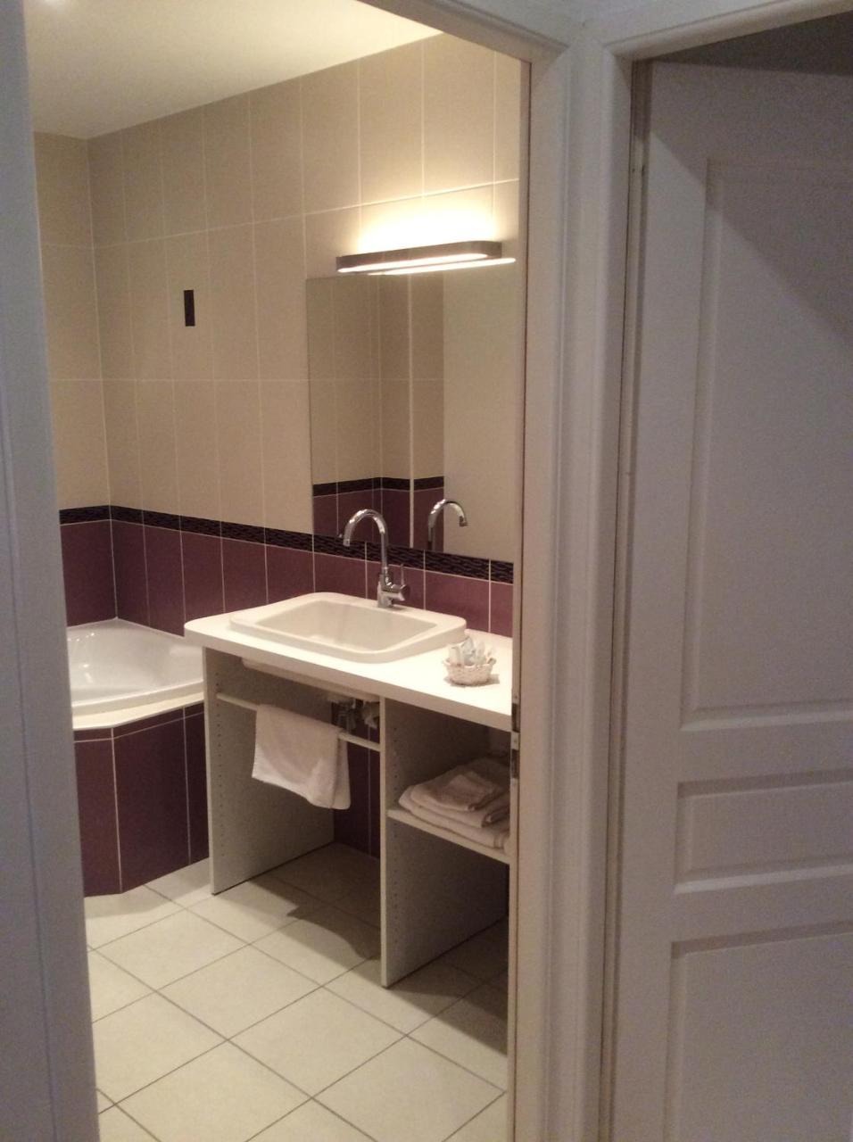 Chambres D'Hotes Le Relais De La Perle Le Vernois Екстериор снимка